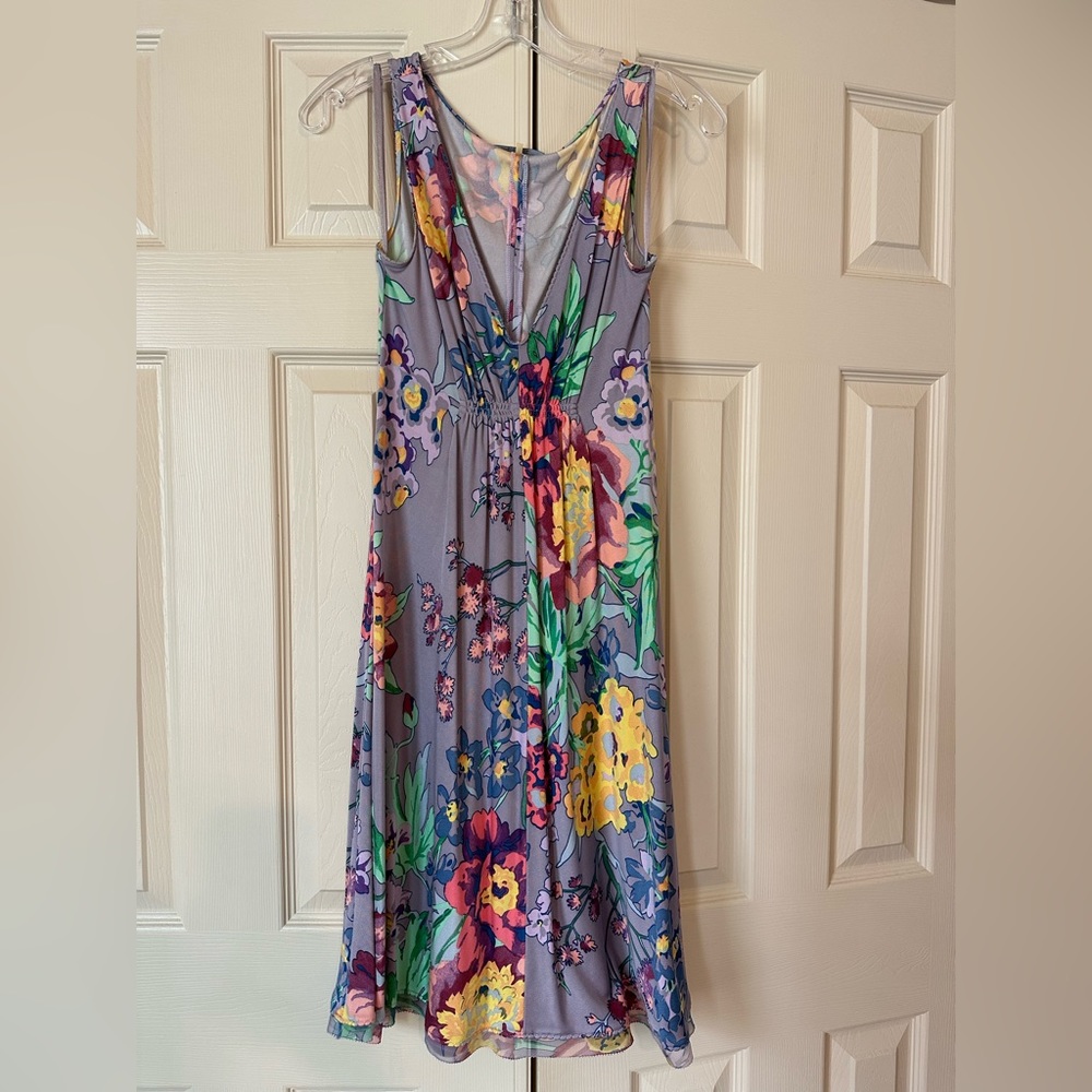ELIE TAHARI Vintage Floral Silk Dress 🌸
Size XS | 100% Silk | Early 2000s